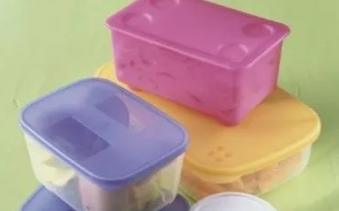  哪些塑料餐盒不能放进微波炉加热？